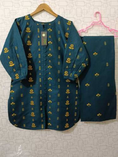 SUMMER STOCK AVAILABLE IN REASONABLE PRICE 