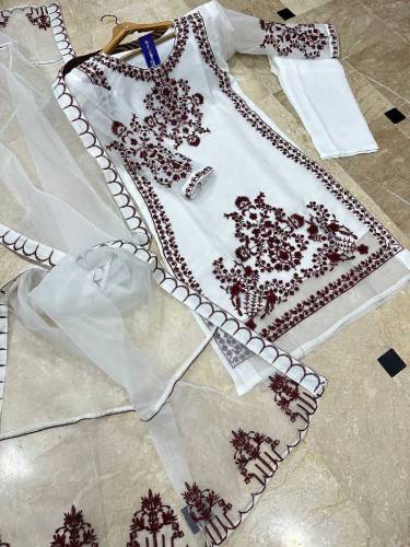 women 3piecs embroidery suit