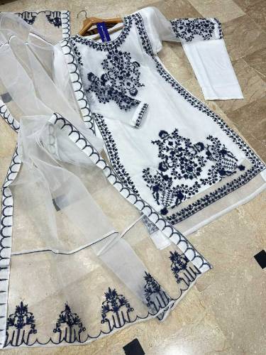 women 3piecs embroidery suit