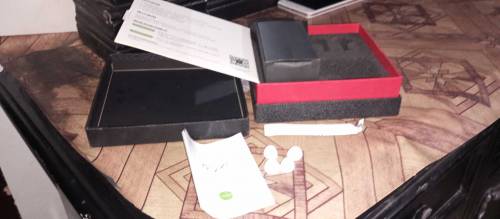 Dubai import earbuds 