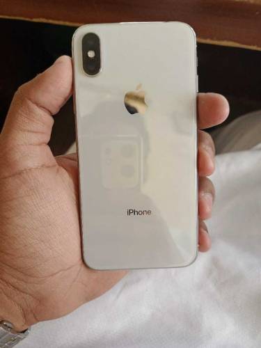 iPhone X