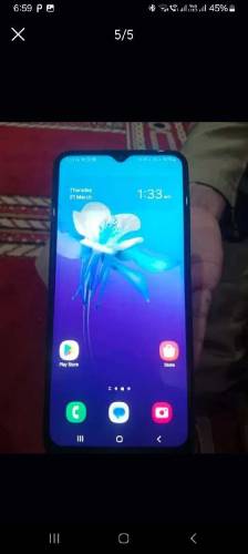 samsung mobile phone 10/10 condition no open no repair with charger an