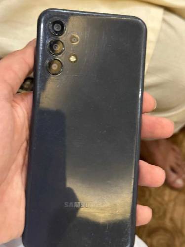 samsung mobile phone 10/10 condition no open no repair with charger an