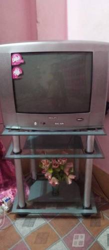 Philips tv or trolley 