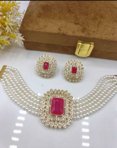 Beaded pearls choker set