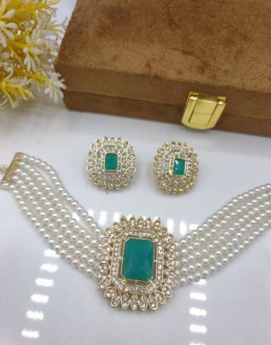 Beaded pearls choker set