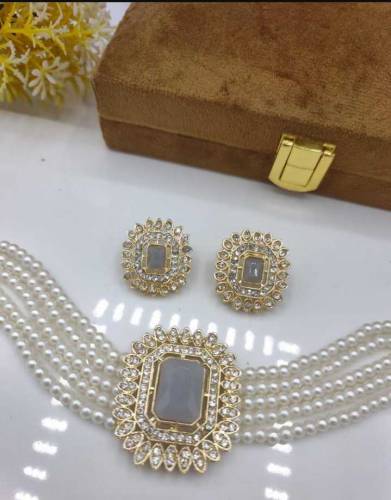 Beaded pearls choker set