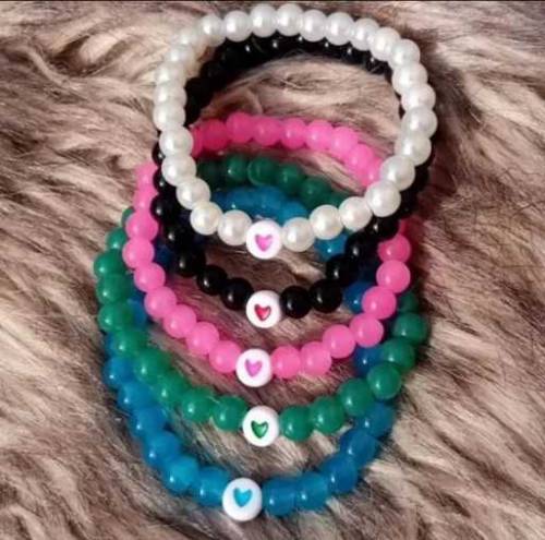 cute heart bracelet in different color 