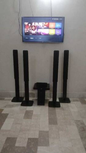 home theater Speekr and boofr Best vioce philphs Compny