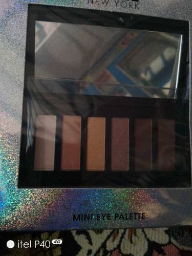 eyeshadow
