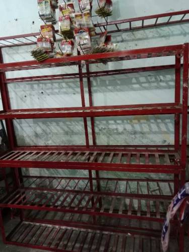 sari dukaan ka samaan sale hae