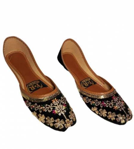 Women's Fabric Embroidered Fancy Khussa