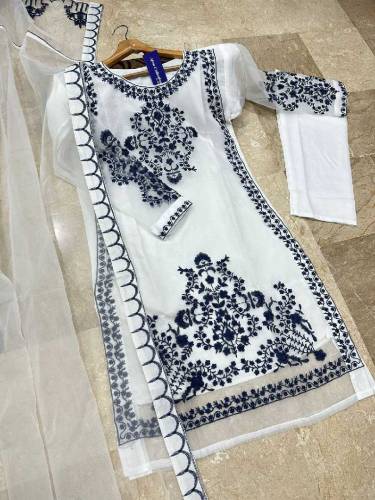 fabric organza 3 piece emboridred stitched suite