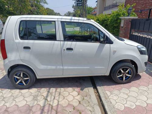 suzuki wagon R 1000 cc clour wite