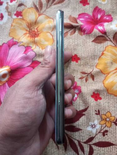 vivo y17 8gb 256gb condition 10 by 9 not opan not repair