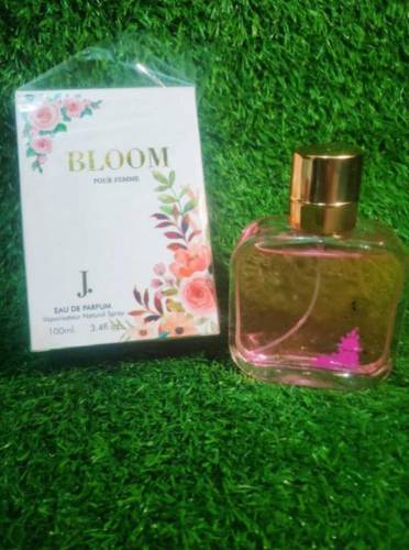 J. prefume at 900