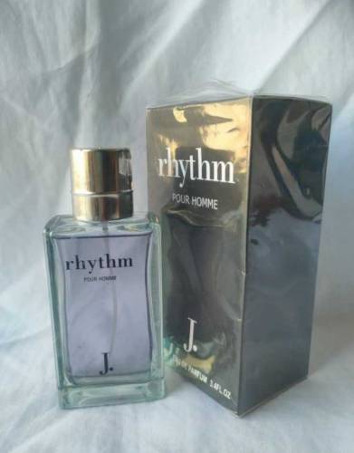J. prefume at 900