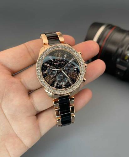 watchFinally back to work Now you will see regular updates in the watc
