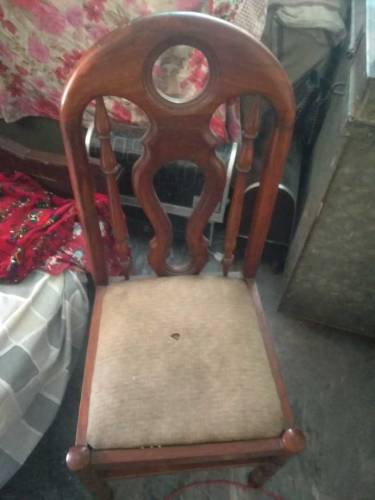 8 chairs & dinning table