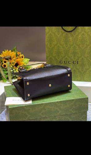 Gucci womens bag