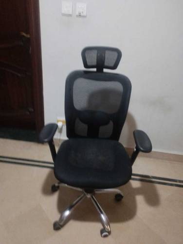 computer table& revolving chair
