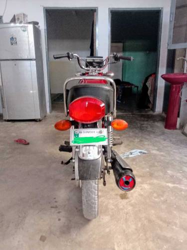 CG Honda 125 2014 model Karachi numner 10 by 10 condition sealed engin