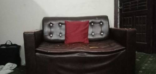 Brown color second hand recsin sofa 