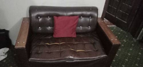 Brown color second hand recsin sofa 