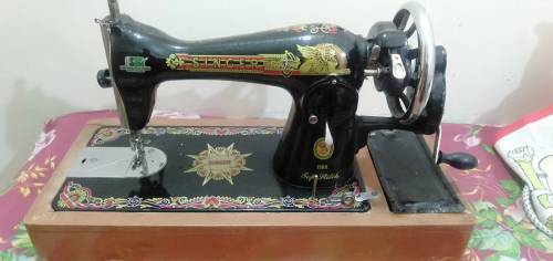 Singer Sewing Machine 