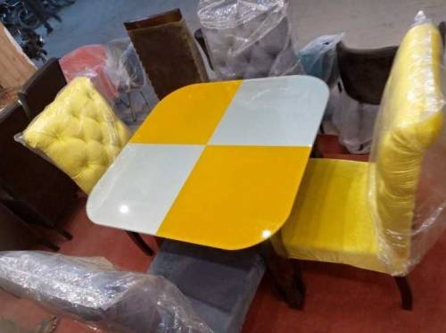 Daining Table with 4 Chair