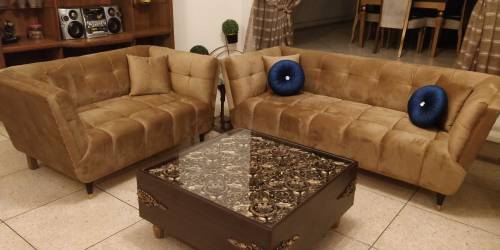 Beautiful 36' by 36' Center Table 