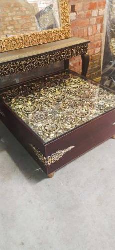 Beautiful 36' by 36' Center Table 