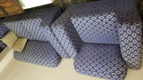 7 seater sofa set with cushions