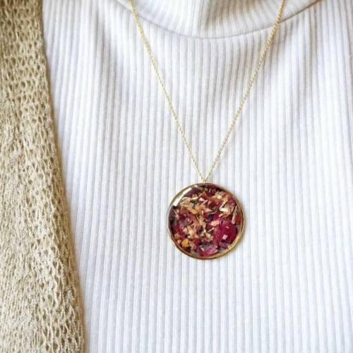 Resin jewellery 