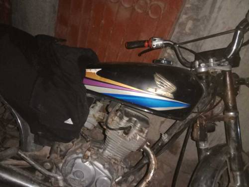 SALLEING URGENT  HONDA CG125 