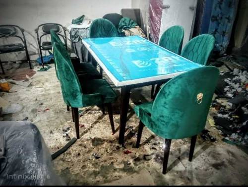 Daining Table with 6 Chair