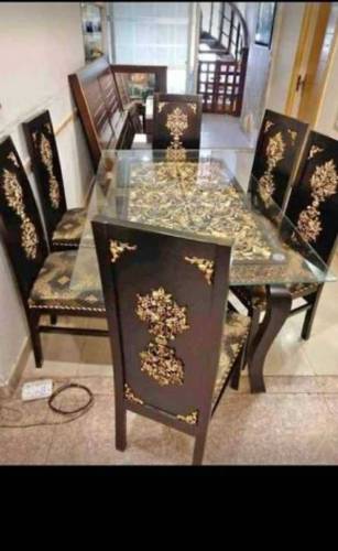 Dining table with 6 chairs 8mm glass 