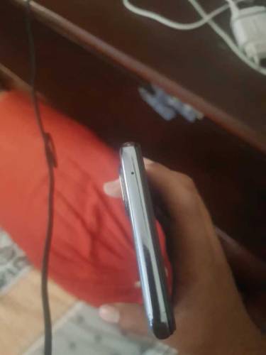 1±n200 mobile phone