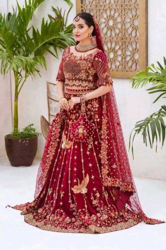 the beutfull wedding dress barat walima mahndi and party wear