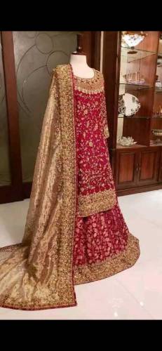 the beutfull wedding dress barat walima mahndi and party wear