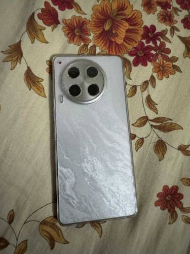 Camon 30