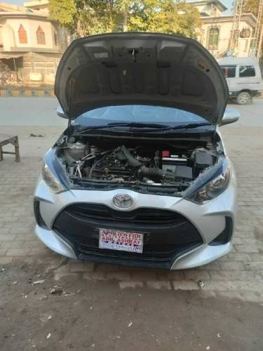 Toyota Yaris hatchback 21 model 23 import 24 registerd 