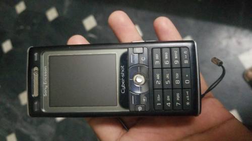 SONY ERICSSON K800i keypad phone 100% orignal dubai stock 