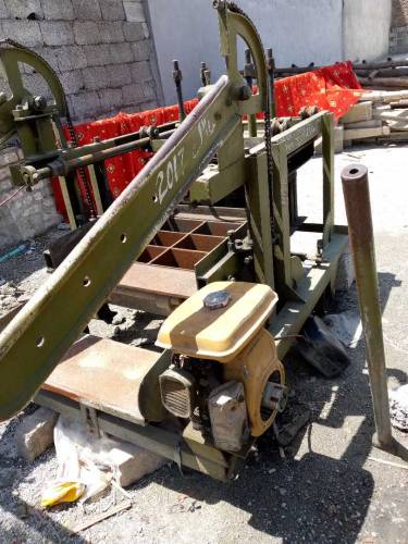 block  machine with all equipment 