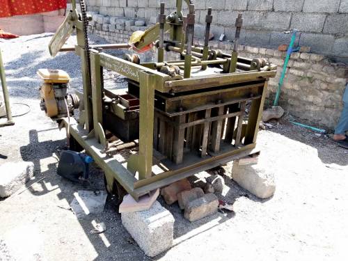 block  machine with all equipment 