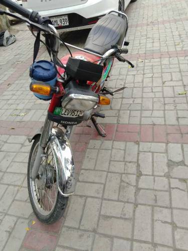 Honda CD70 Red Colour