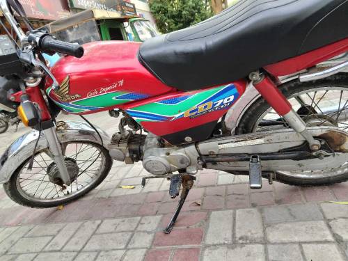 Honda CD70 Red Colour