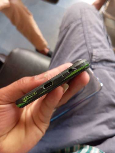 Hot 12 6 GB 128 GB whit box 