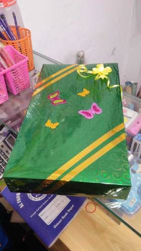 GIFT BOX's