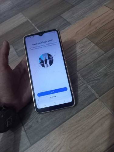 sMsung a20s sirif gelass tuta hai mobile chal lay me ok 